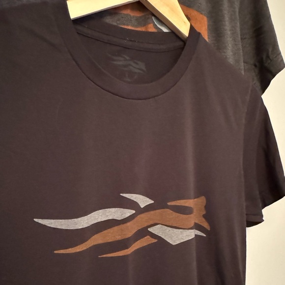Men’s Sitka Gear Small Tshirt Logo Tees Set of 2 - Picture 2 of 4